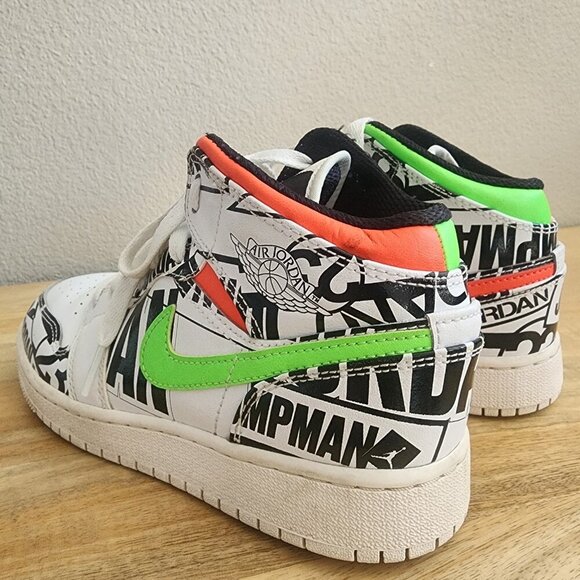 Nike Air Jordan 1 Mid All Over Print Logos Boys Size 4Y 554724-119 - Picture 3 of 13